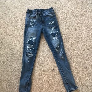 AMERICAN EAGLE JEANS